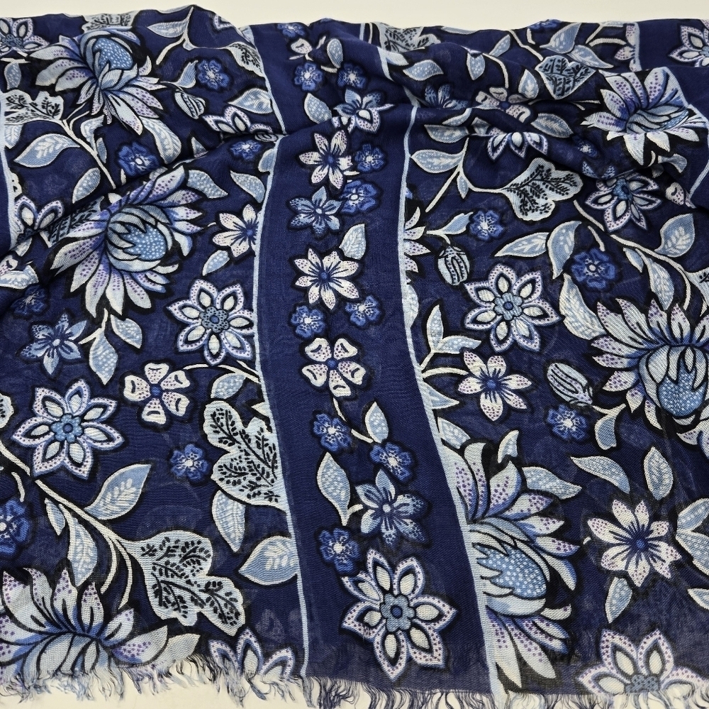 NWT VERA BRADLEY SOFT FRINGE SCARF NAVY BLUE TROPICS TAPESTRY WRAP SHAWL WOMEN - Picture 10 of 10